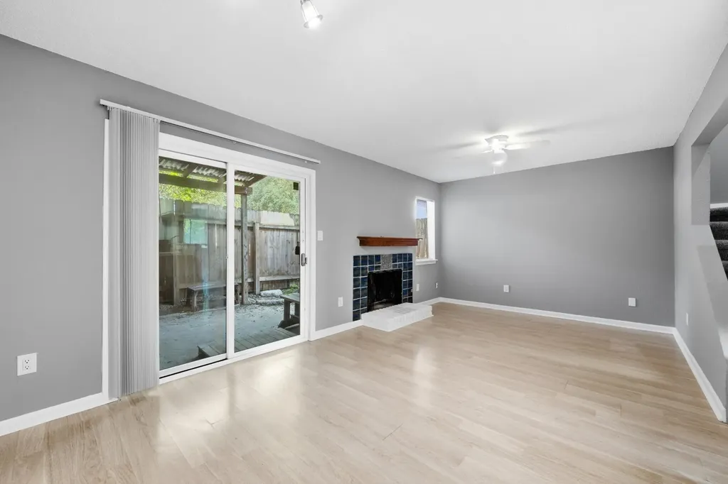 6406 Chimney Creek Circle Austin TX 78723