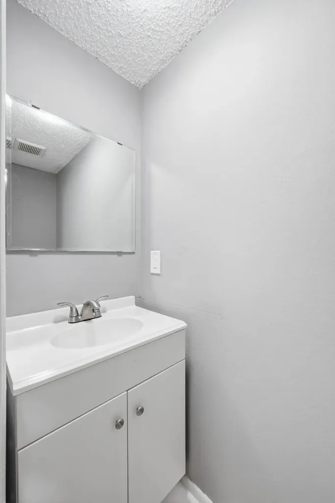 6406 Chimney Creek Circle Austin TX 78723