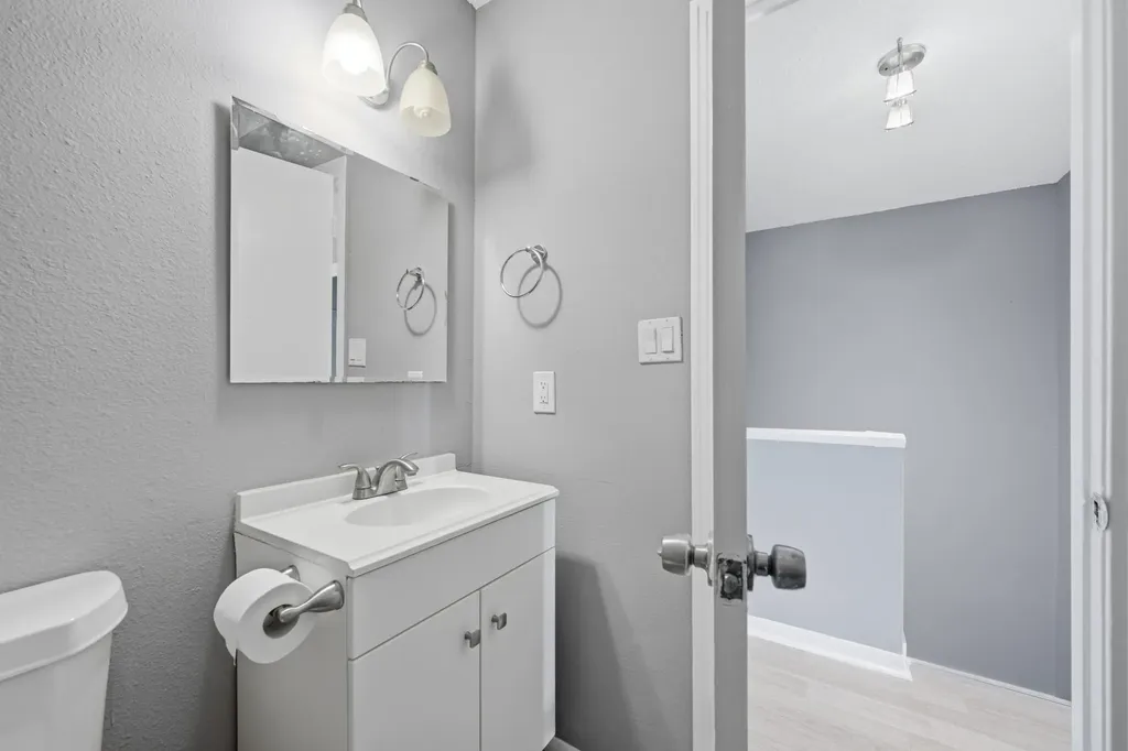 6406 Chimney Creek Circle Austin TX 78723