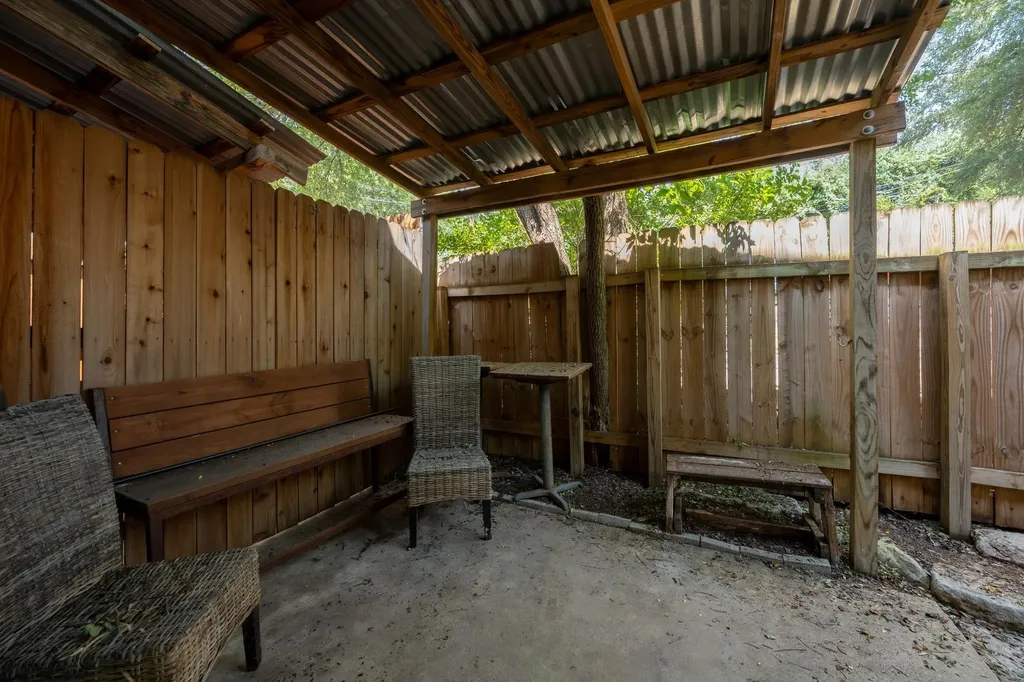 6406 Chimney Creek Circle Austin TX 78723