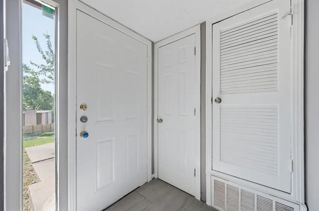 6406 Chimney Creek Circle Austin TX 78723