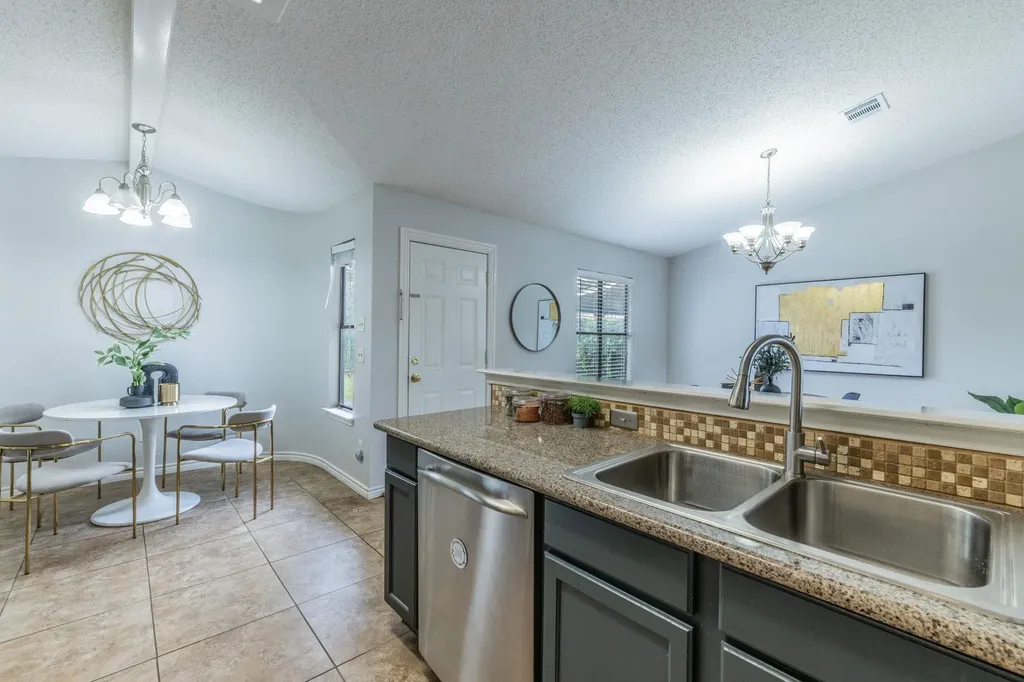 4701 San Simeon Drive Austin TX 78749