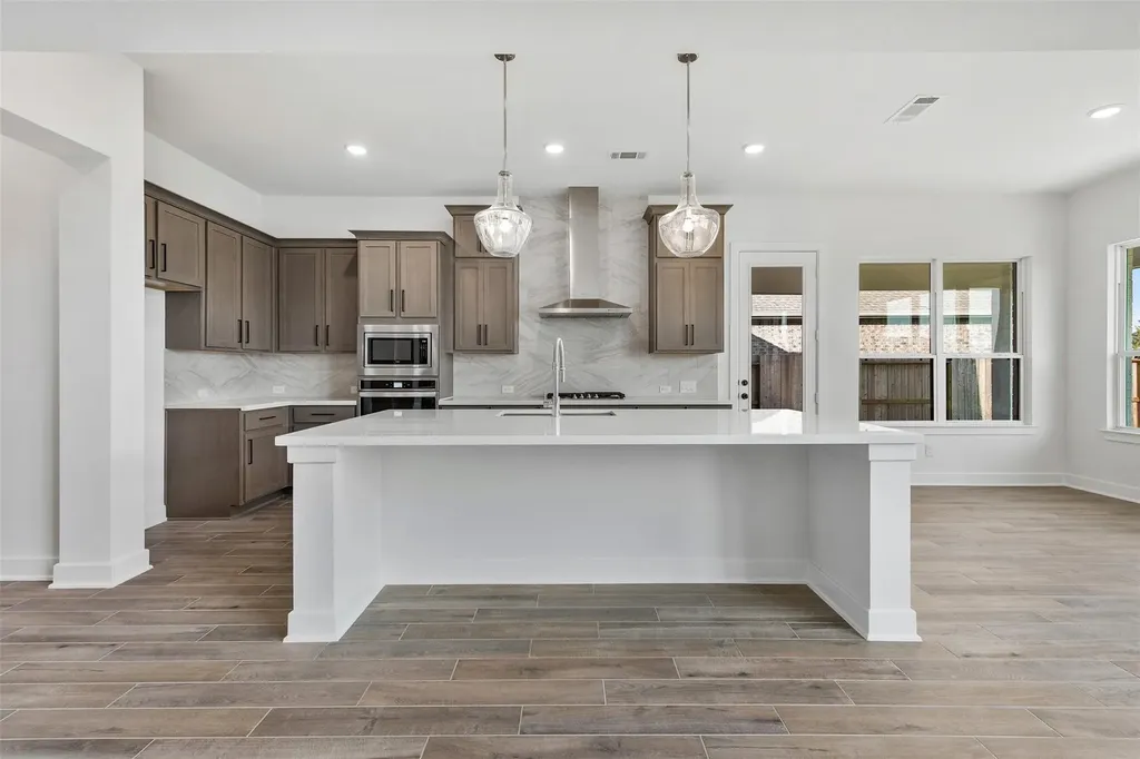 7425 Desert Needle Drive Lago Vista TX 78645