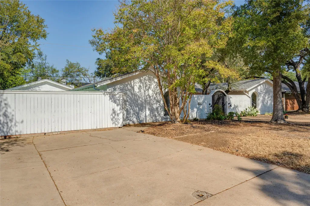 4202 N Hills Drive Austin TX 78731