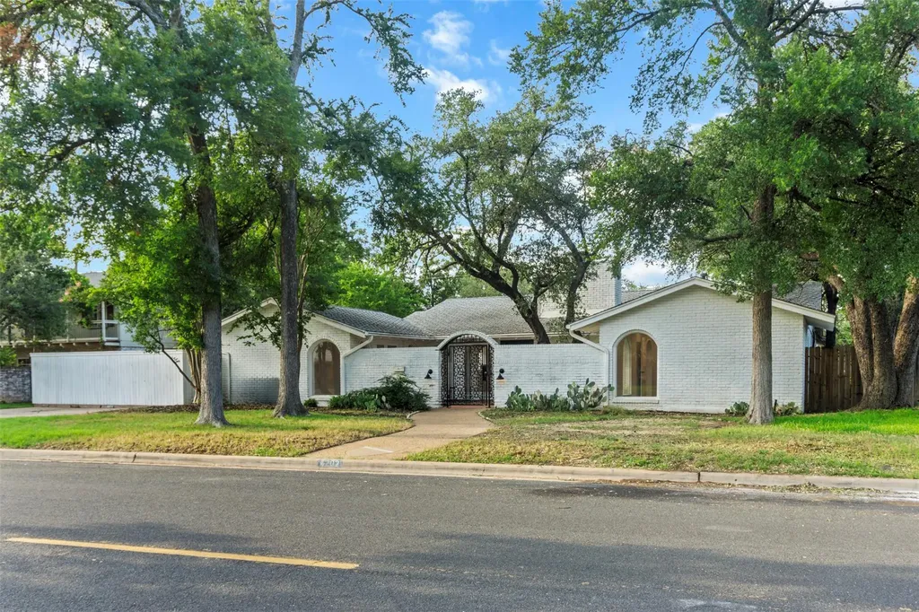 4202 N Hills Drive Austin TX 78731