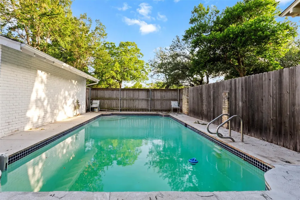4202 N Hills Drive Austin TX 78731