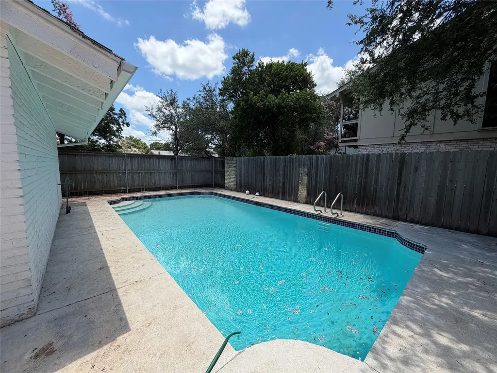 4202 N Hills Drive Austin TX 78731
