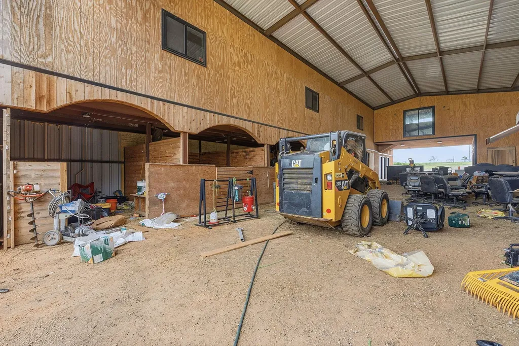 1701 County Road 466 Elgin TX 78621