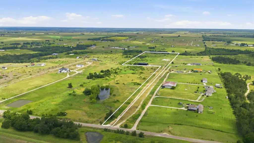 1701 County Road 466 Elgin TX 78621