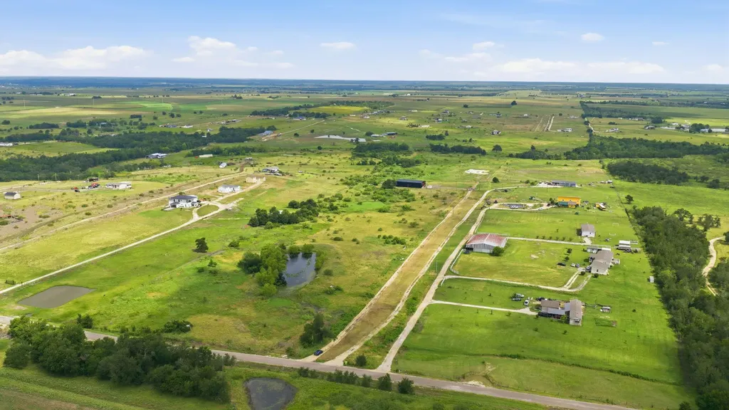 1701 County Road 466 Elgin TX 78621