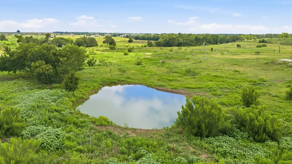 1701 County Road 466 Elgin TX 78621