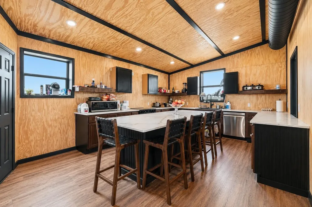 1701 County Road 466 Elgin TX 78621