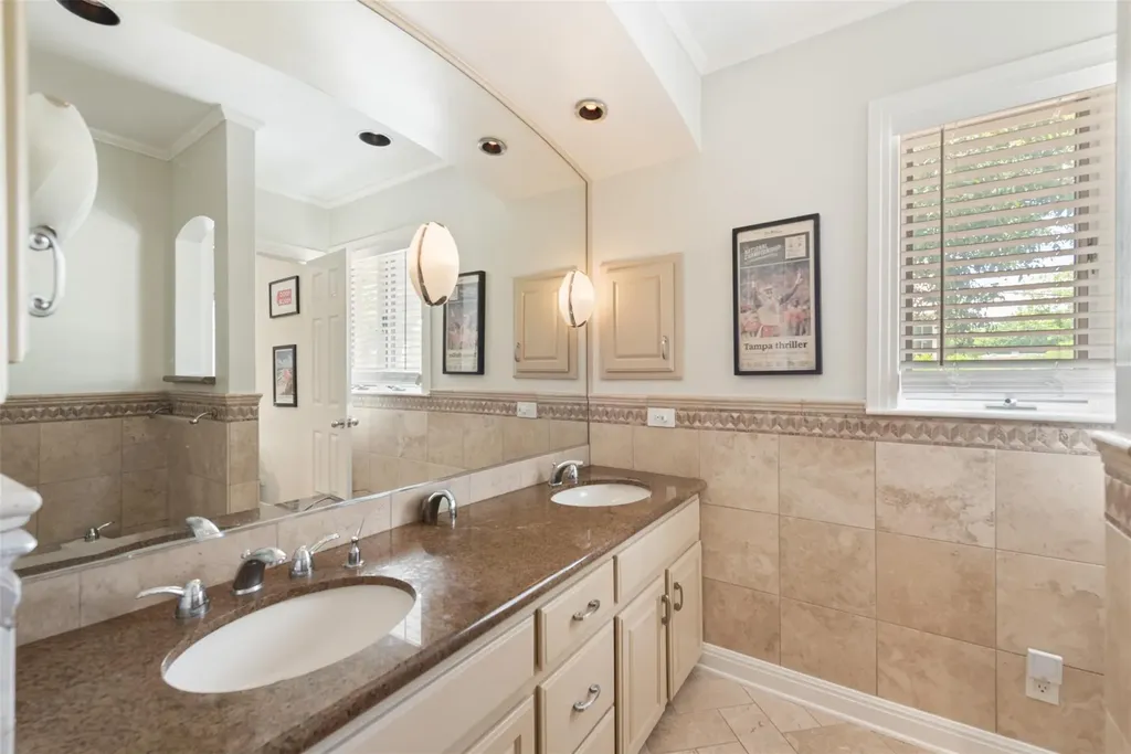 3401 Clearview Drive Austin TX 78703
