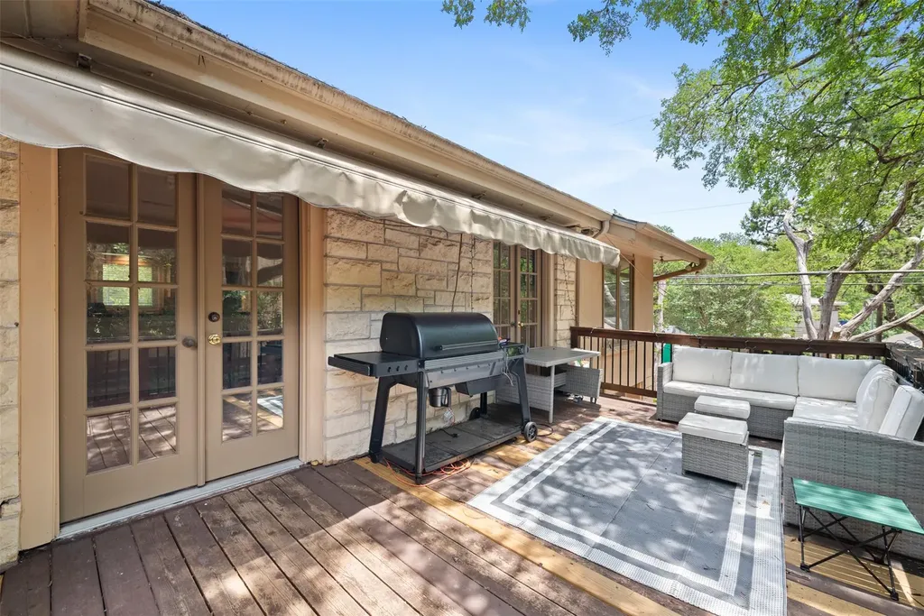 3401 Clearview Drive Austin TX 78703