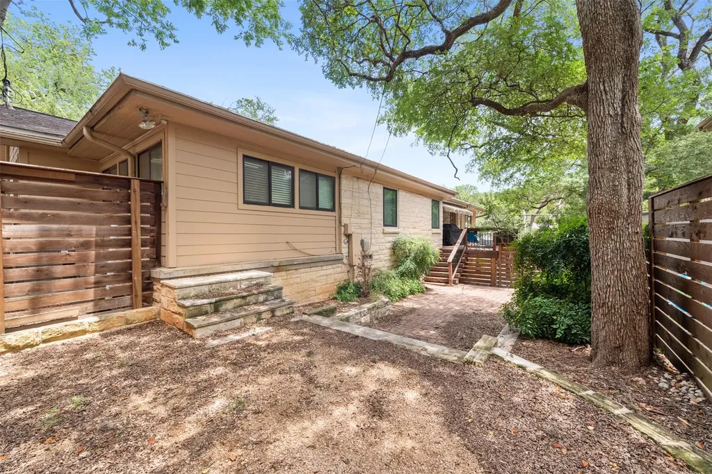 3401 Clearview Drive Austin TX 78703