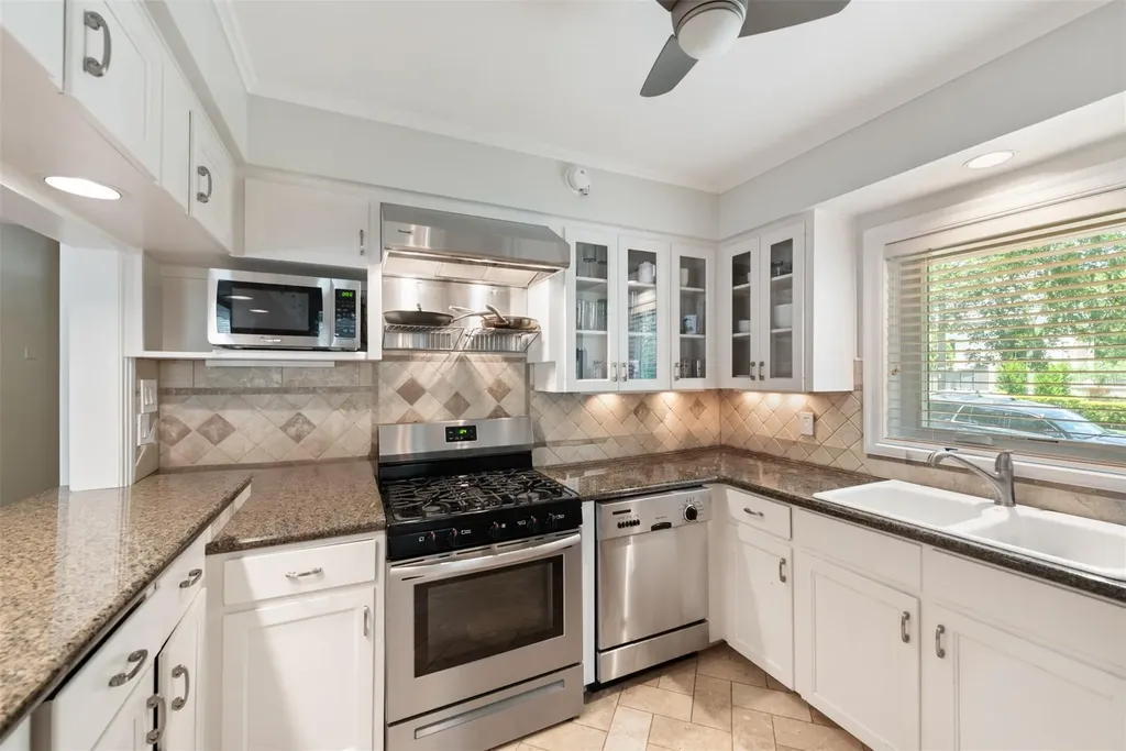 3401 Clearview Drive Austin TX 78703