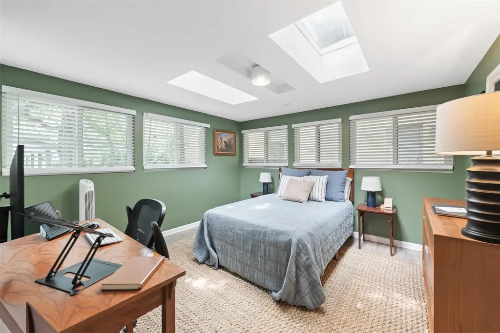 3401 Clearview Drive Austin TX 78703