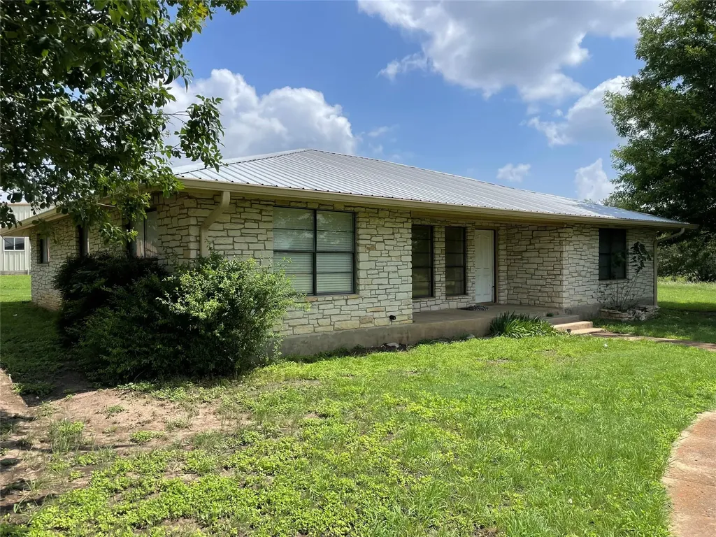 1435 County Road 108 Burnet TX 78611
