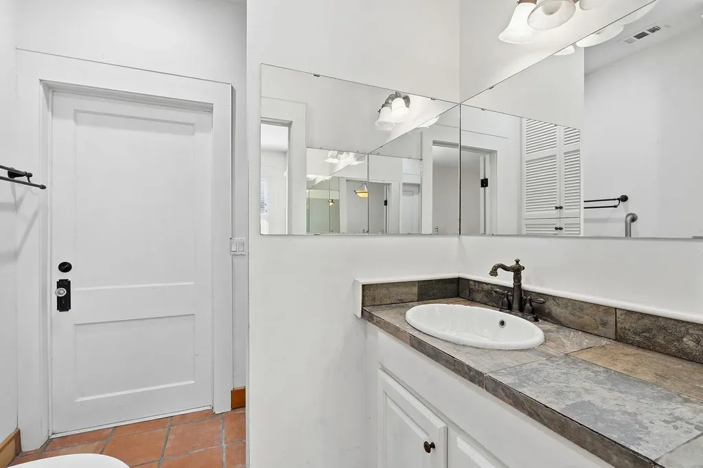 1232 Spruce Street Lockhart TX 78644