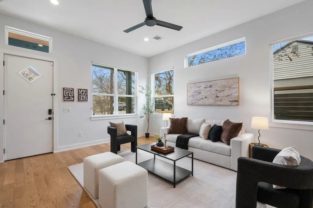 928 E 53rd 1/2 Street Austin TX 78751