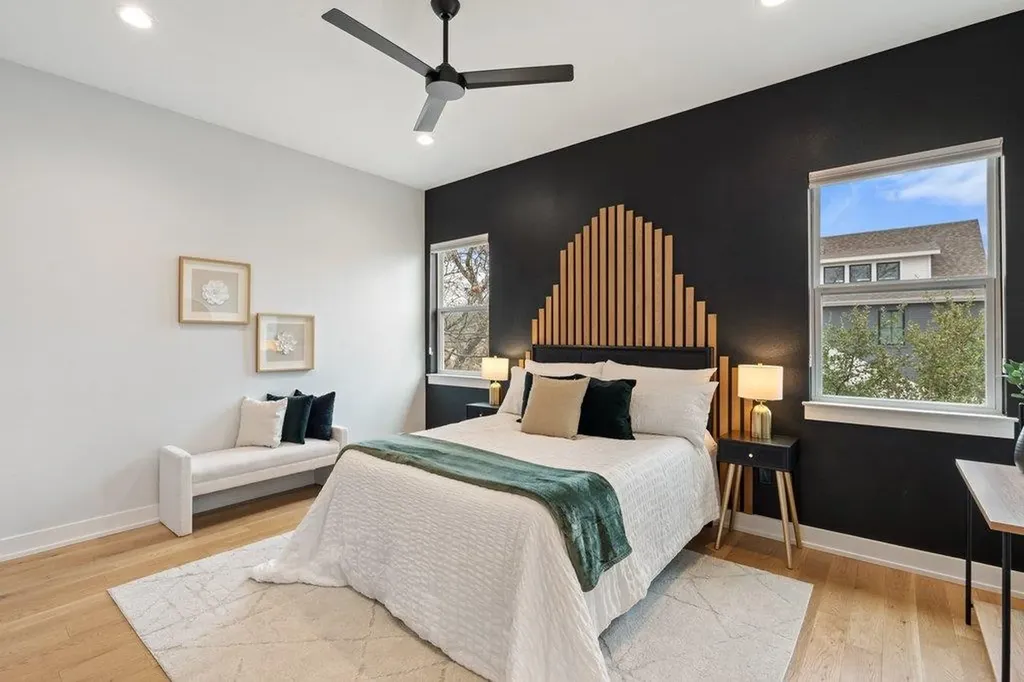 928 E 53rd 1/2 Street Austin TX 78751
