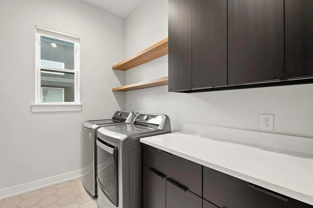 928 E 53rd 1/2 Street Austin TX 78751