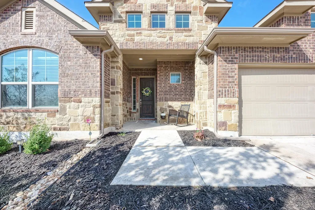 198 Rough Leaf Drive Buda TX 78610