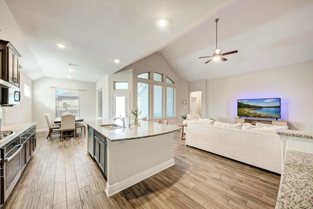 198 Rough Leaf Drive Buda TX 78610