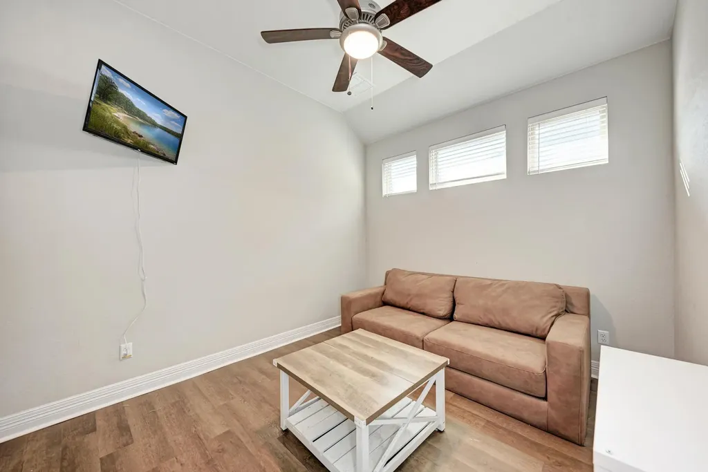 198 Rough Leaf Drive Buda TX 78610