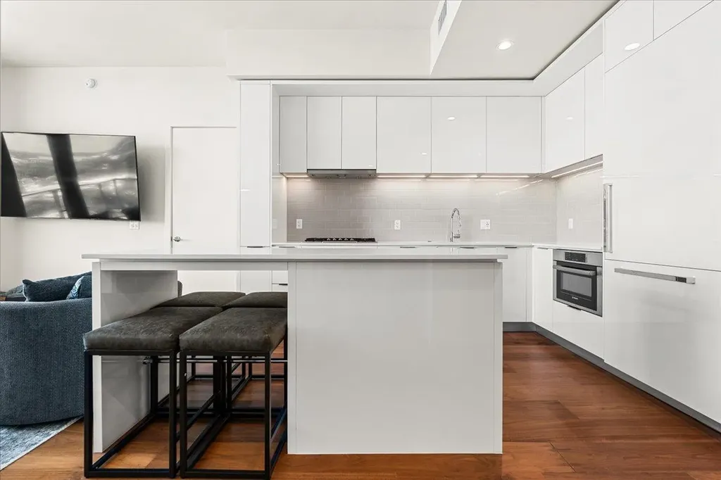 44 East Avenue Austin TX 78701