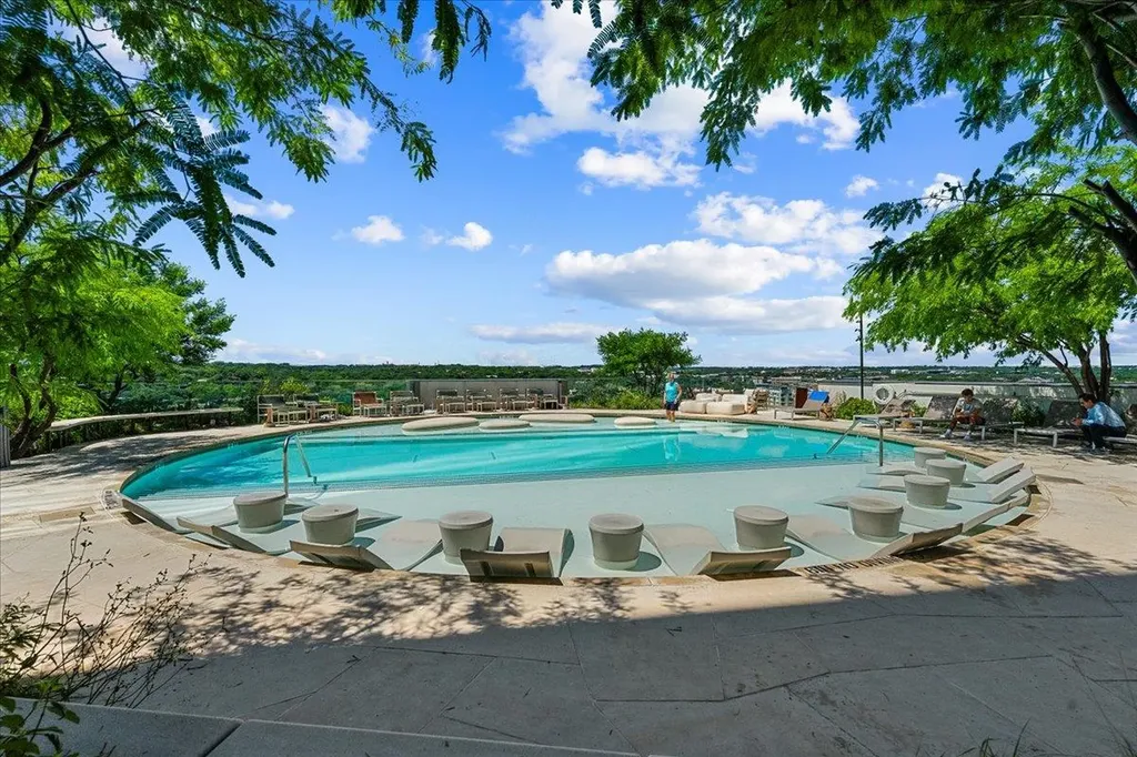 44 East Avenue Austin TX 78701