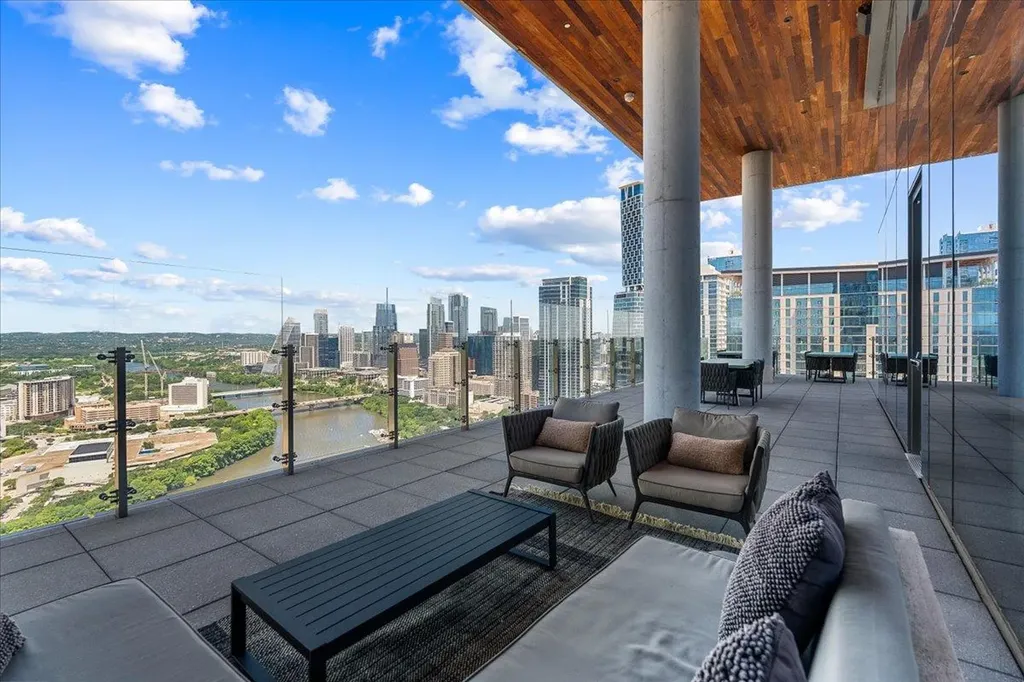 44 East Avenue Austin TX 78701