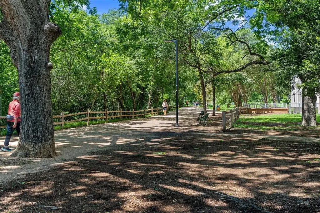 44 East Avenue Austin TX 78701