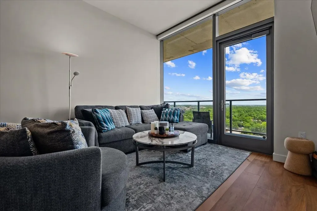 44 East Avenue Austin TX 78701