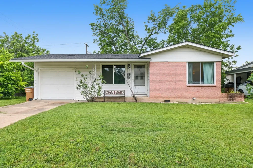 8207 Lazy Lane Austin TX 78757