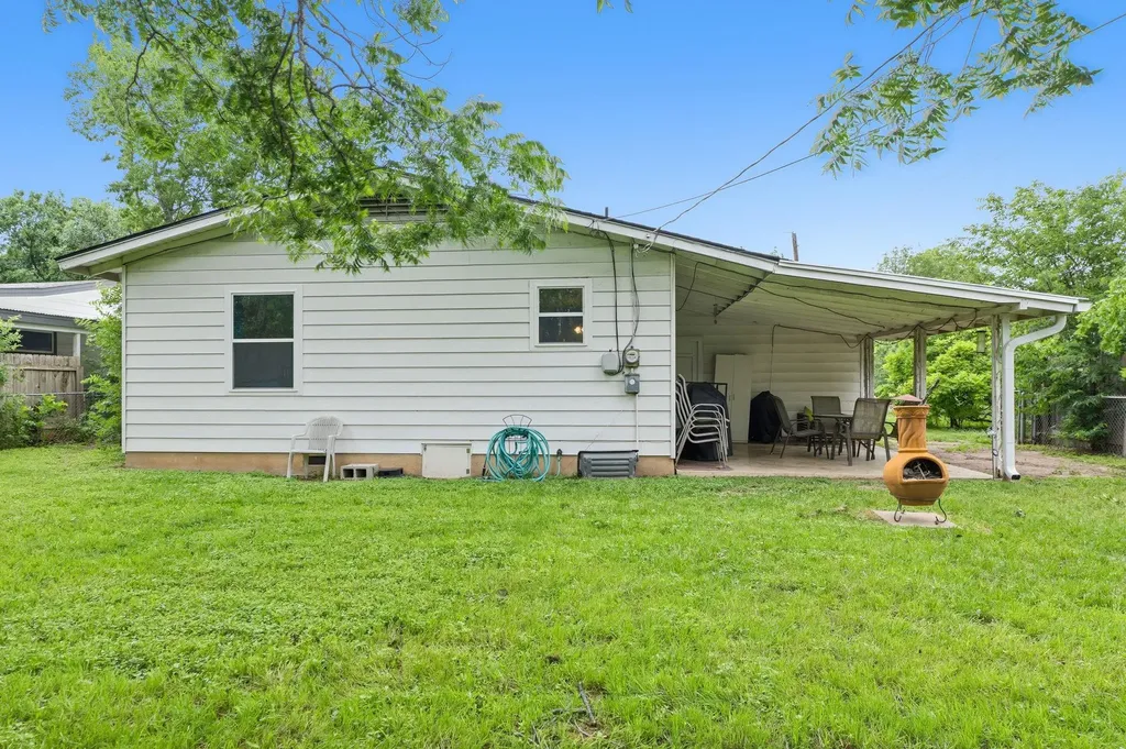 8207 Lazy Lane Austin TX 78757