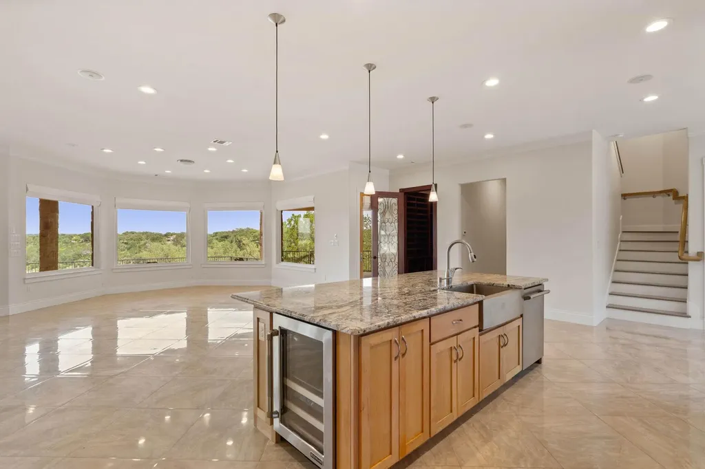 128 Carol Cove Spicewood TX 78669