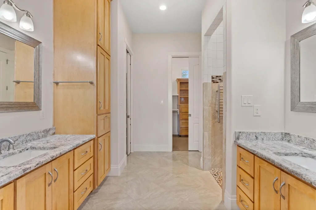 128 Carol Cove Spicewood TX 78669