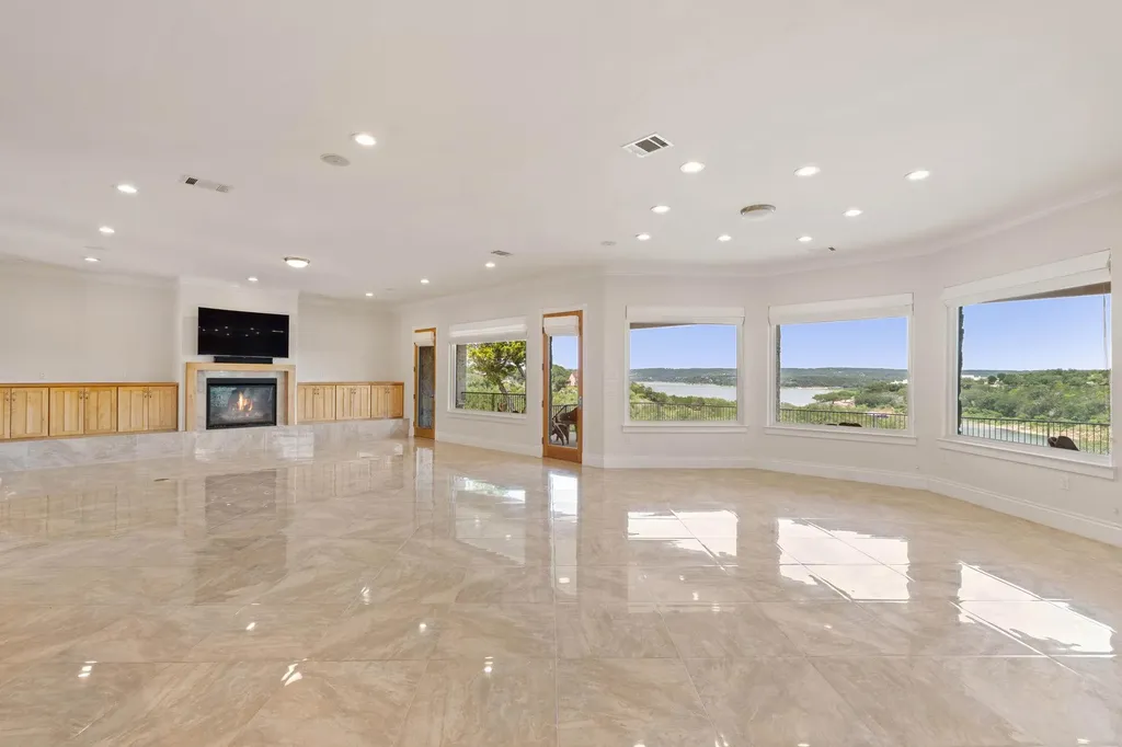 128 Carol Cove Spicewood TX 78669