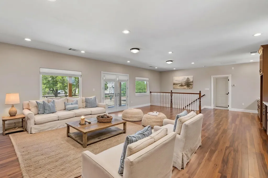 128 Carol Cove Spicewood TX 78669