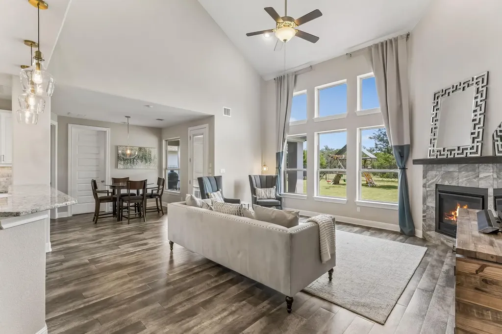 441 Jacksdaw Drive Austin TX 78737