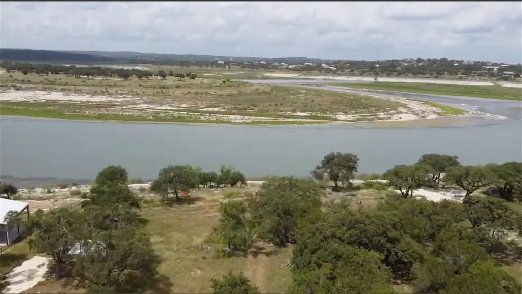 742 Park Shores Canyon Lake TX 78133