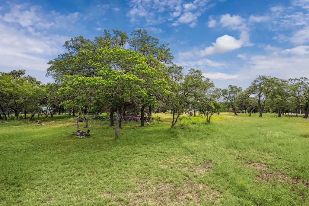 742 Park Shores Canyon Lake TX 78133
