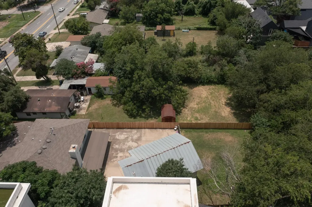 4502 S 1st Street Austin TX 78745