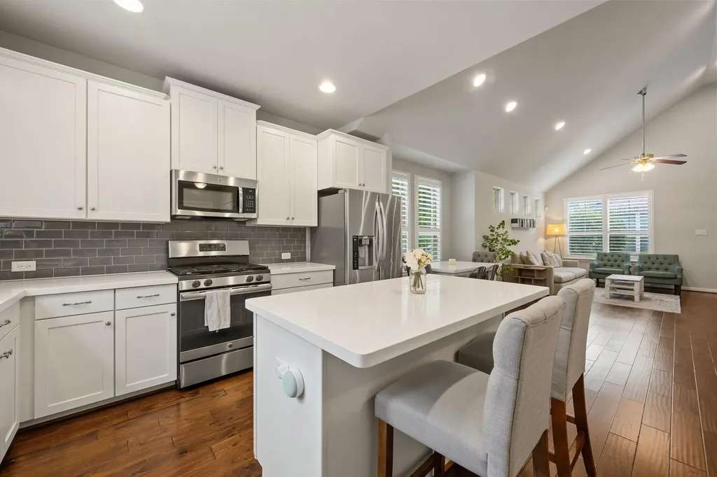 7220 Wyoming Springs Drive Round Rock TX 78681