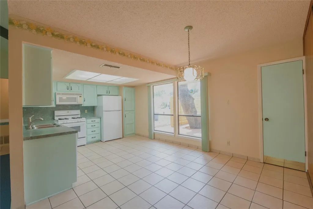 12409 Split Rail Parkway Austin TX 78750