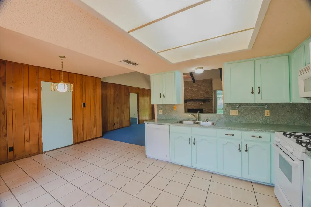 12409 Split Rail Parkway Austin TX 78750