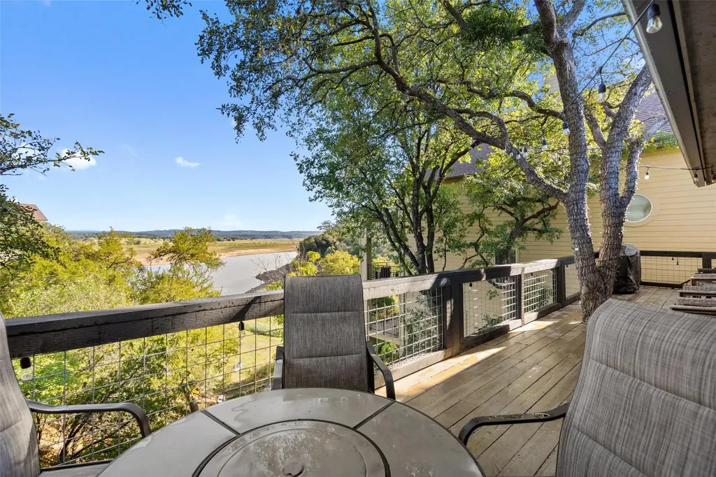 106 Center Cove II Loop Spicewood TX 78669