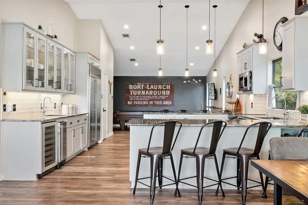 106 Center Cove II Loop Spicewood TX 78669