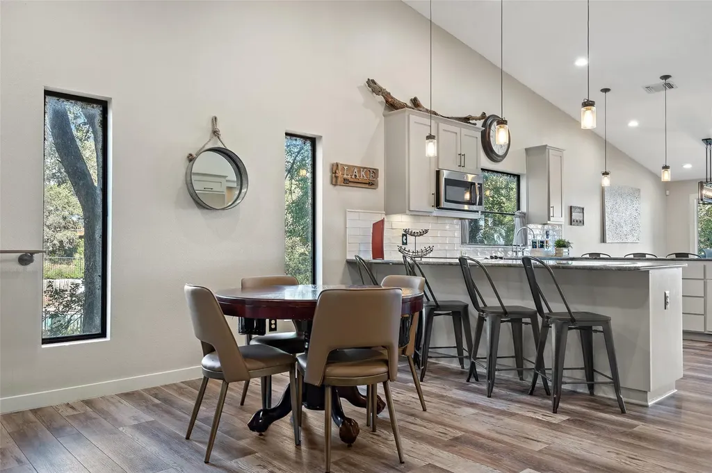 106 Center Cove II Loop Spicewood TX 78669